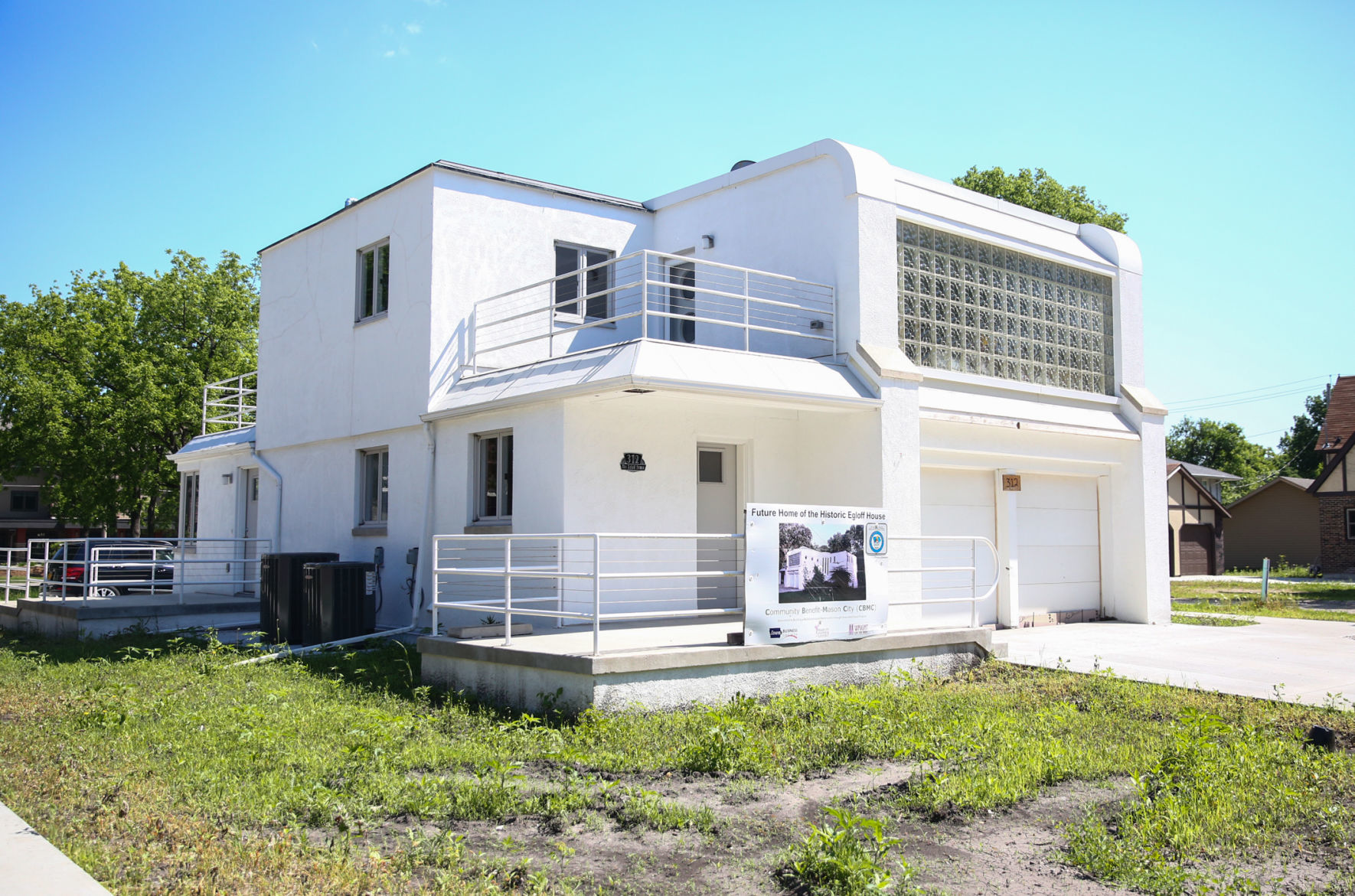 Egloff House - 312 E State St (52).jpg